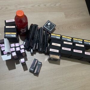 HUDA BEAUTY Foundation Collection